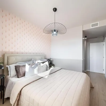 Brand New With Gym&rooftop Pool. Marbella