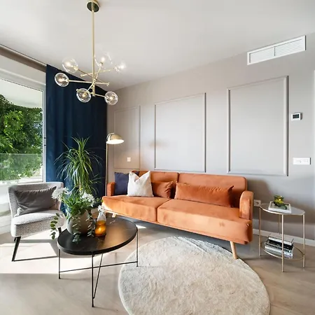 Brand New With Gym&rooftop Pool. Apartman Marbella