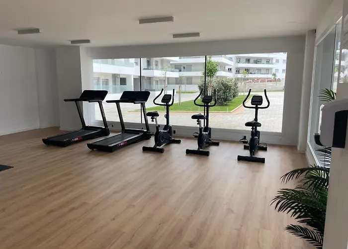 Brand New With Gym&rooftop Pool. Apartment