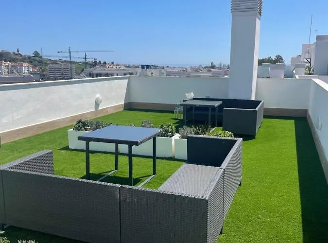 In Nueva Andalucia With Rooftop Pool *