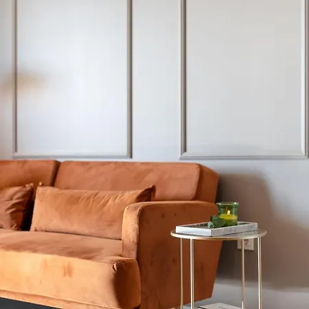 Brand New With Gym&rooftop Pool. Apartmán *